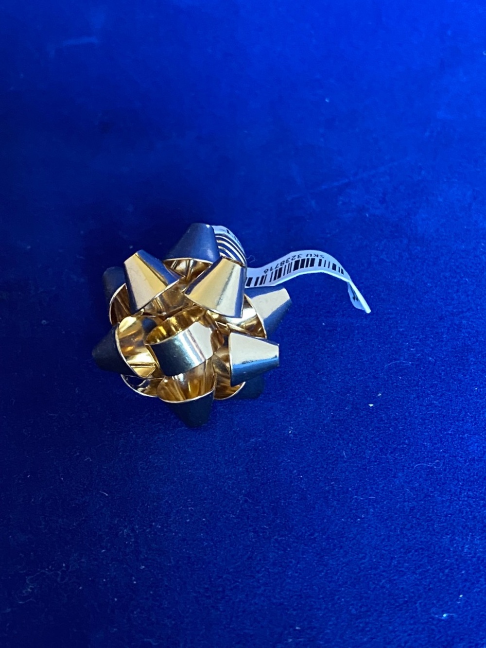 Pier 1 Gold Present Bow Ring NWT -RARE - Picture 4 of 4